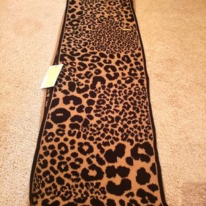 Michael Kohrs infinity scarf